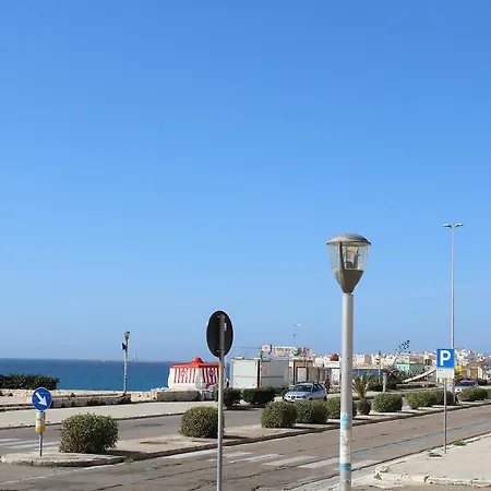 Galilei N1 Fronte Mare 2/4 P.l Gallipoli